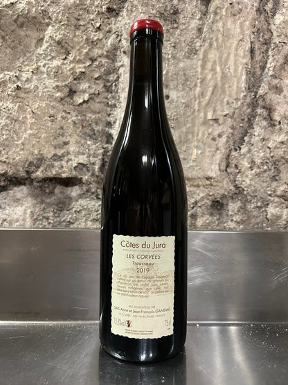 Les corvées, 2019, Rouge