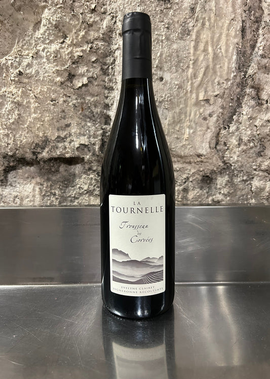 Trousseau des corvées, 2023, Red
