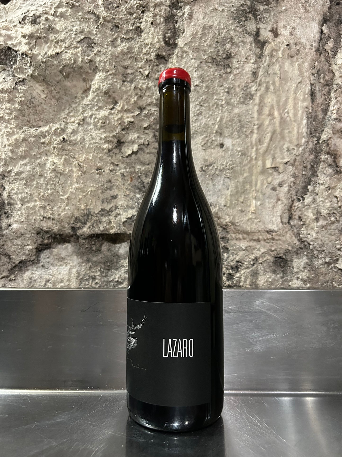Lazaro, 2023, Rouge